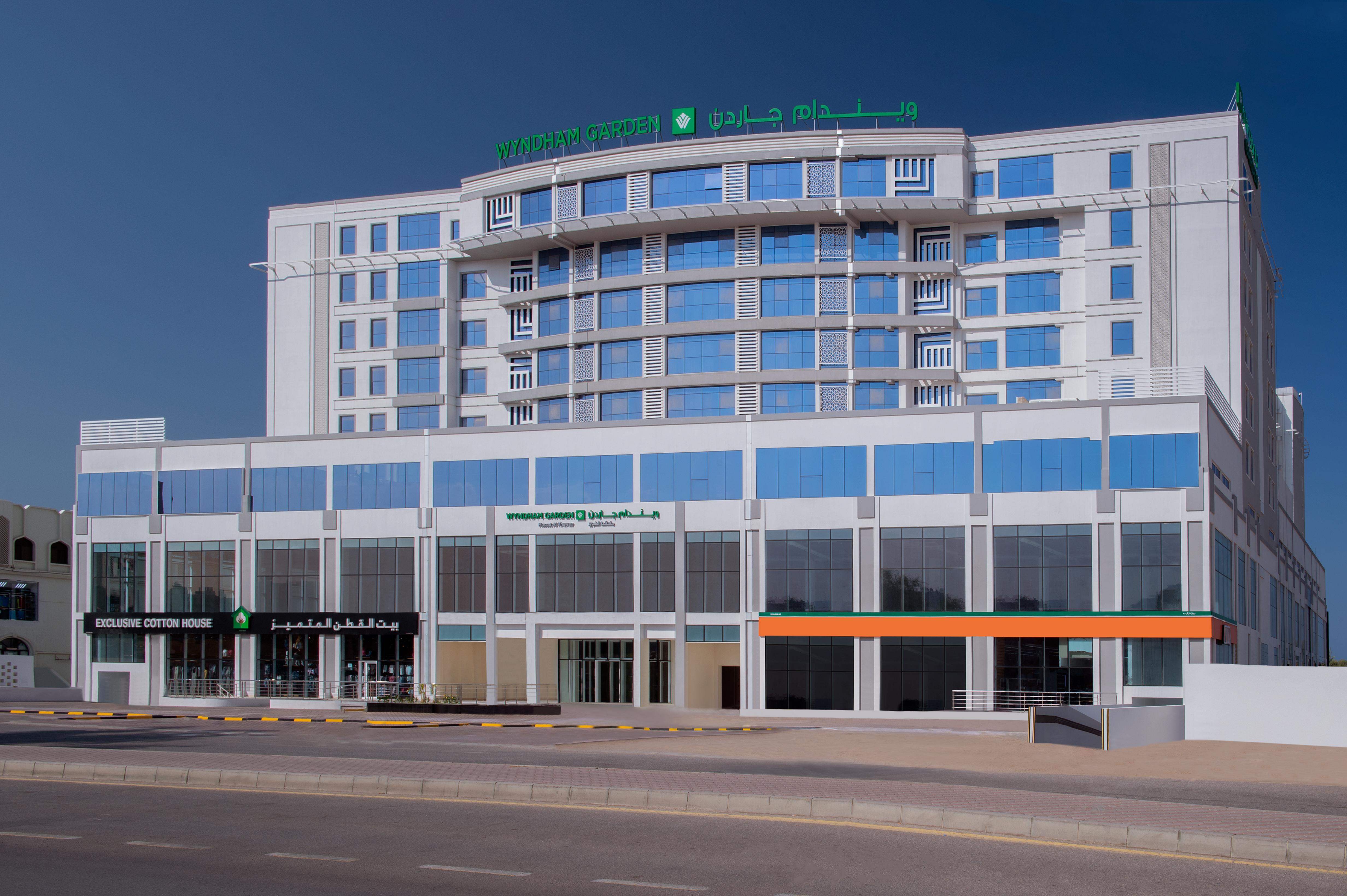Wyndham Garden Al Khuwair Hotel