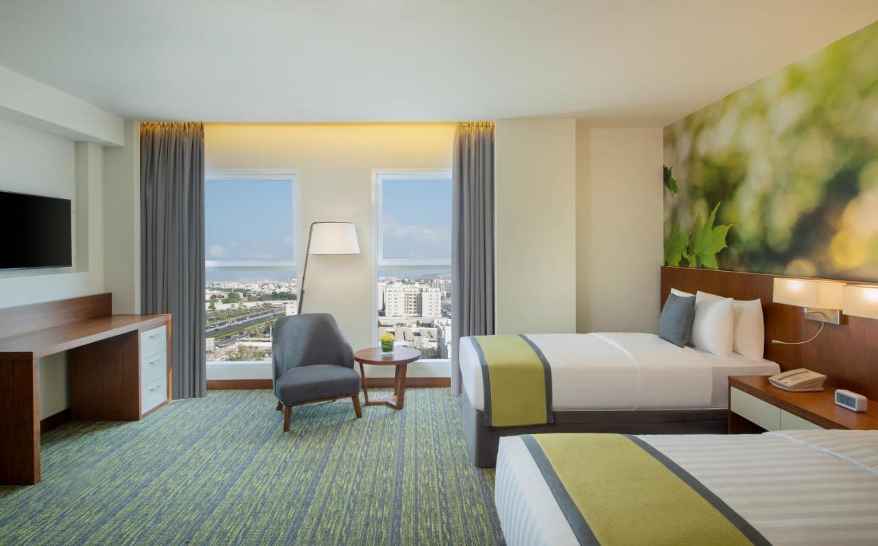 Wyndham Garden Al Khuwair 4*